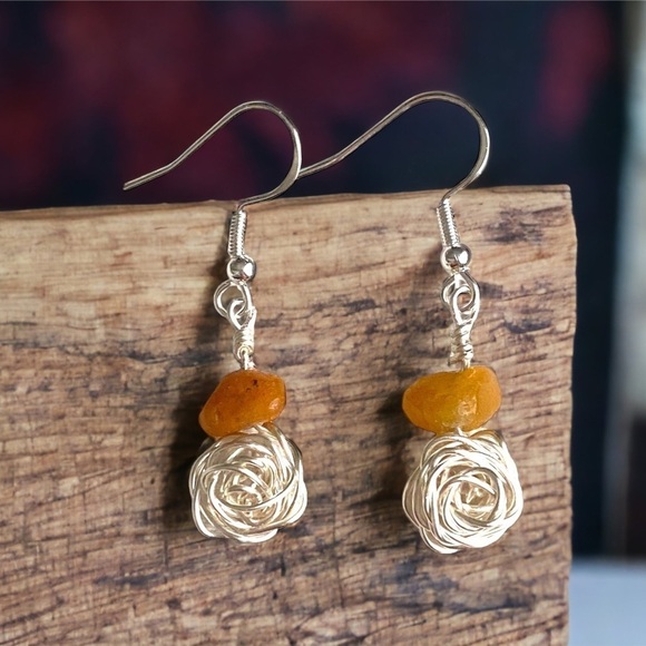 Beautiful Topaz Rose Design Earrings - Picture 1 of 1